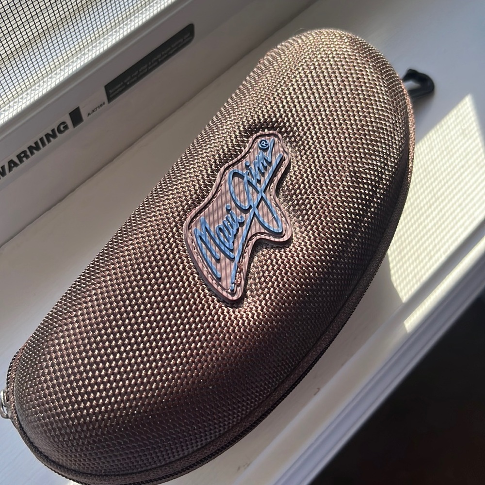 NEW Authentic MAUI JIM glasses case w/zipper opening.